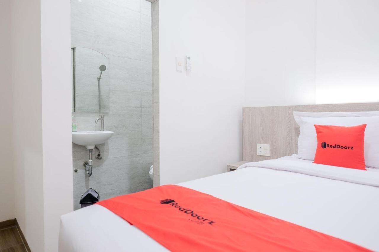 Reddoorz Plus @ Jalan Juanda Medan Kültér fotó