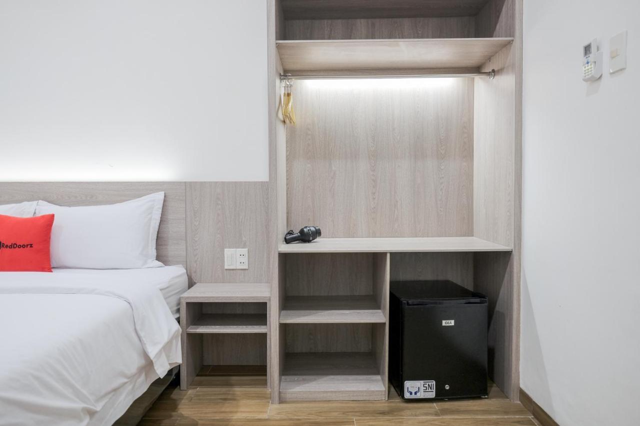 Reddoorz Plus @ Jalan Juanda Medan Kültér fotó
