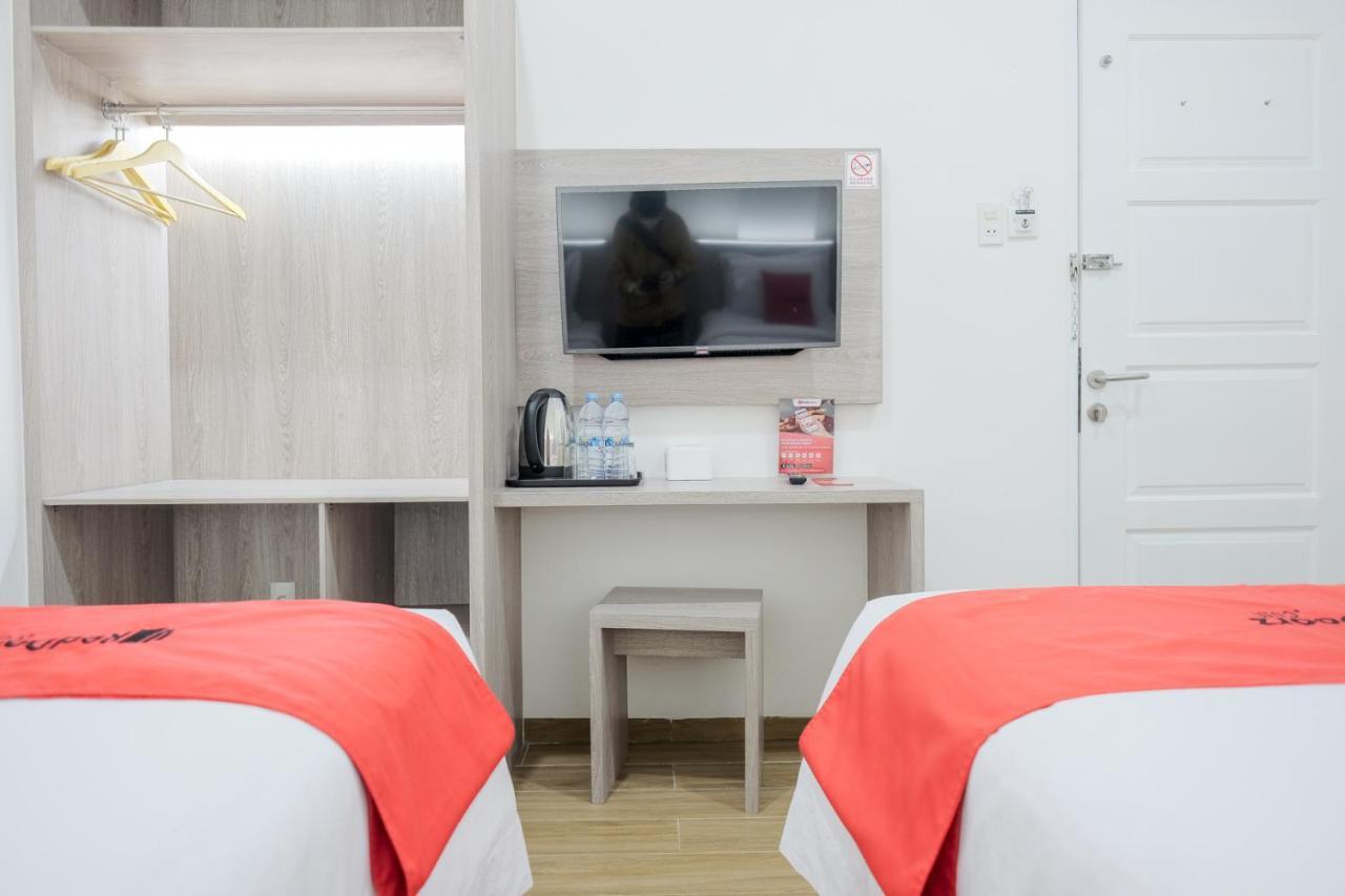 Reddoorz Plus @ Jalan Juanda Medan Kültér fotó